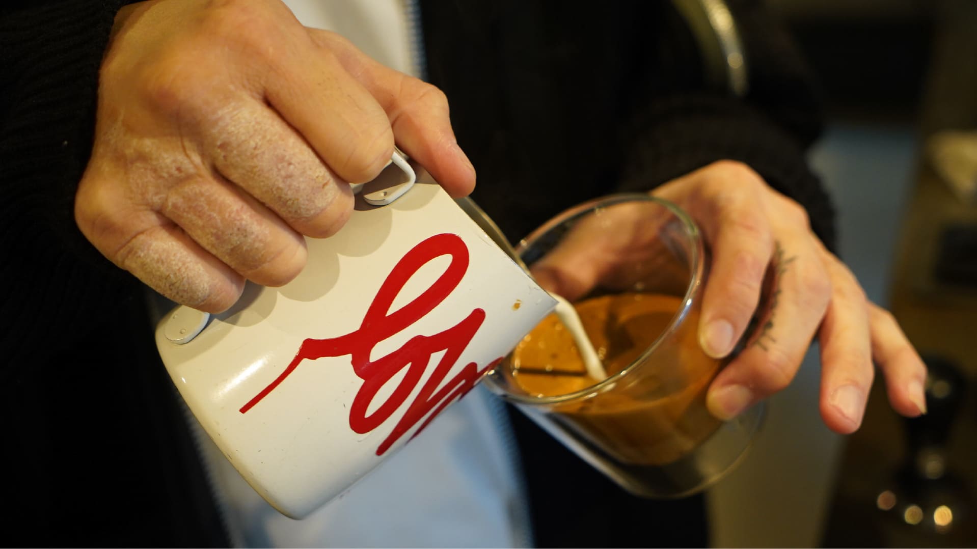 スペシャルドリンクを作る様子